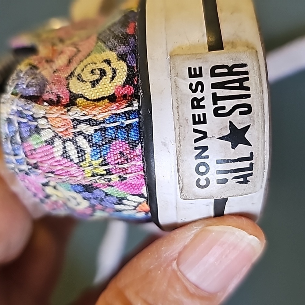 Converse all star baby sneekers, floral print. Size 4. Very good used condition. - Picture 5 of 8